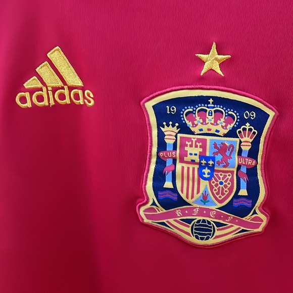 VINTAGE Authentic adidas Spain 2011 Home Jersey - Men's Large - Picture 5 of 11